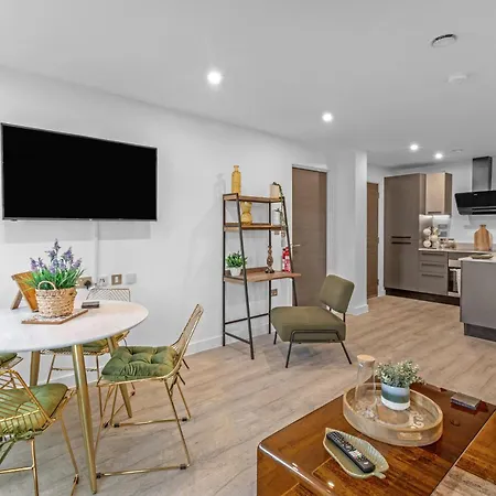 21 Two Bedroom- With Secure Parking And Free Onsite Gym York