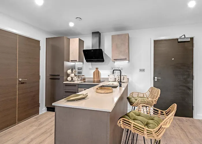 21 Two Bedroom- With Secure Parking And Free Onsite Gym