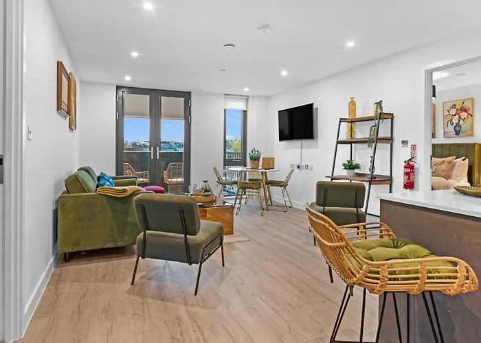 21 Two Bedroom- With Secure Parking And Free Onsite Gym Apartamento York