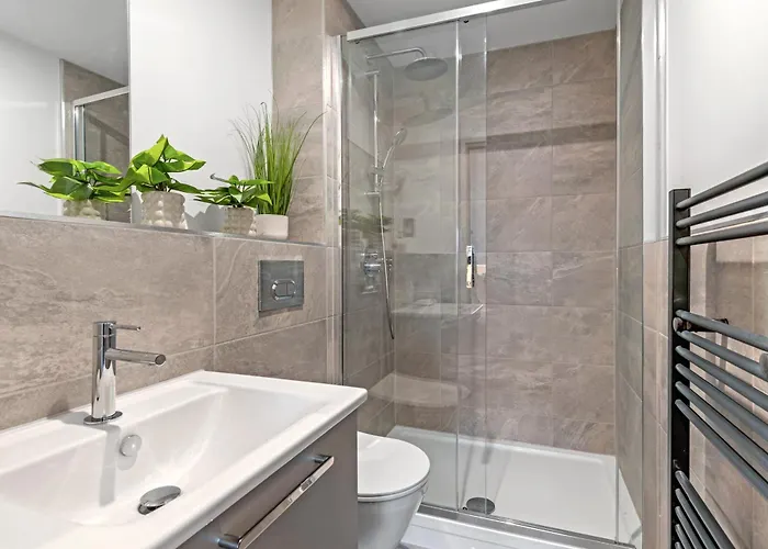 Apartamento 21 Two Bedroom- With Secure Parking And Free Onsite Gym York