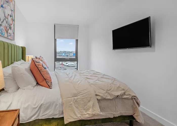 21 Two Bedroom- With Secure Parking And Free Onsite Gym Apartamento