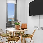 21 Two Bedroom- With Secure Parking And Free Onsite Gym York